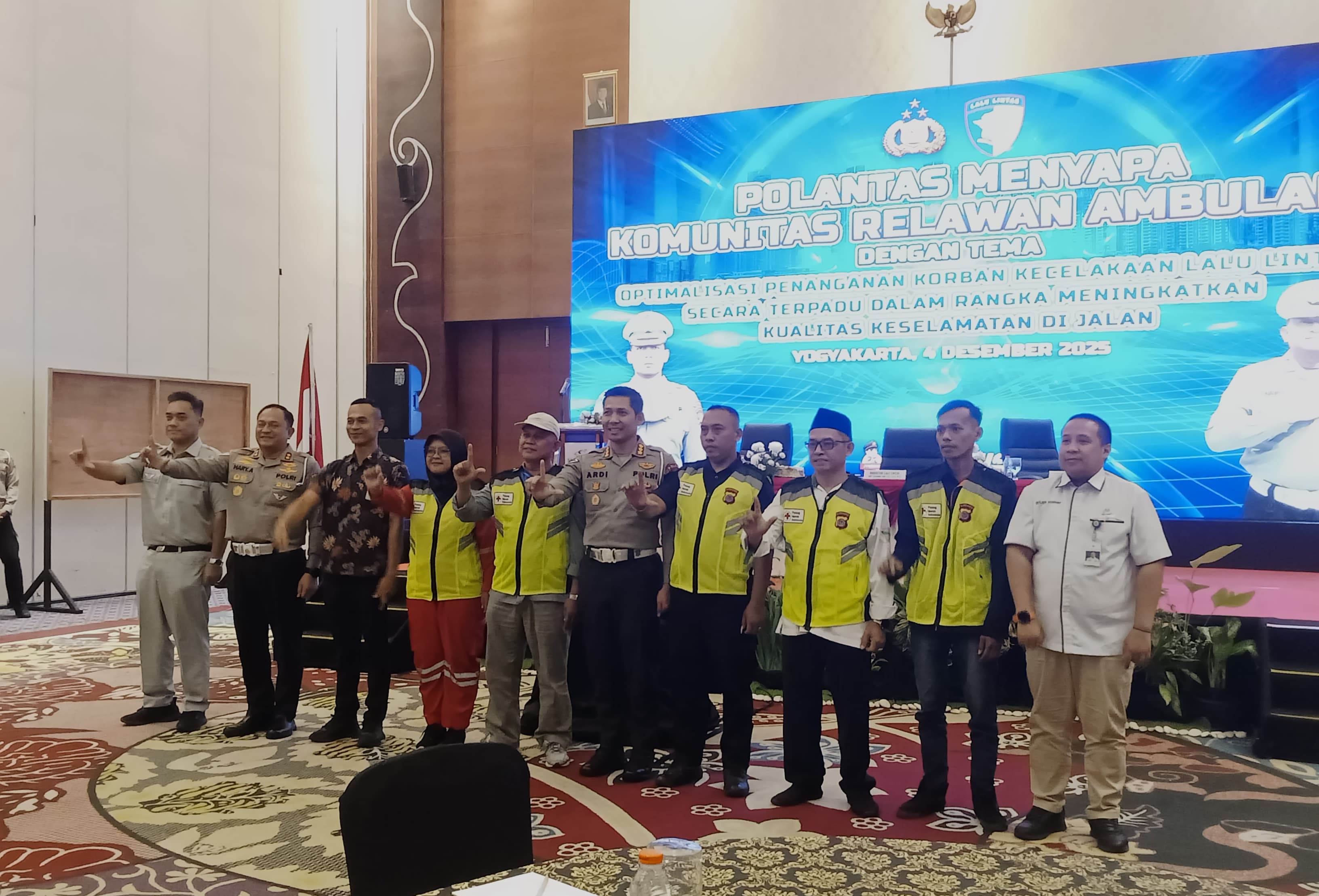 Perkuat Penanganan Korban Laka Lantas, PMI Kota Yogyakarta Ikuti “Polantas Menyapa Relawan Ambulans”